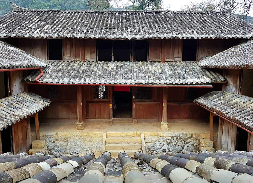 A corner of Vuong Palace